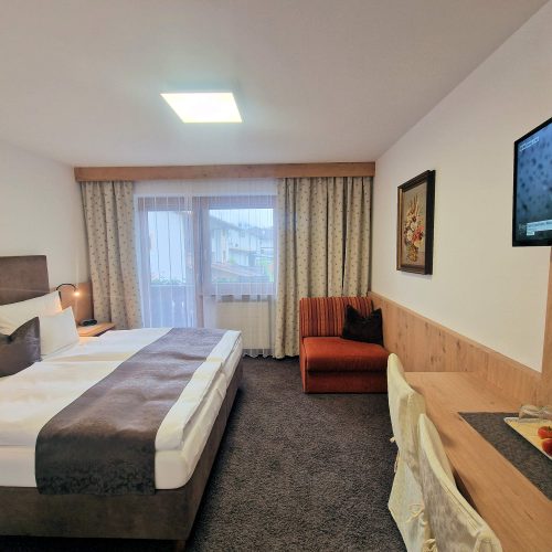 gaestehaus-burgi-zillertal-schlafzimmer-4