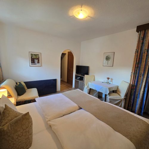 gaestehaus-burgi-zillertal-schlafzimmer5