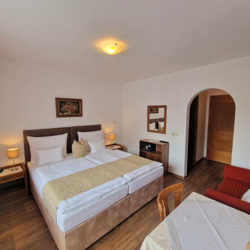gaestehaus-burgi-zillertal-tirol-doppelbett-3