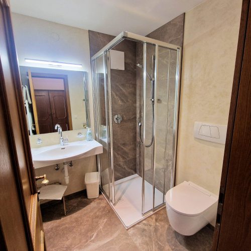 gaestehaus-burgi-zillertal-tirol-wc-bad-3