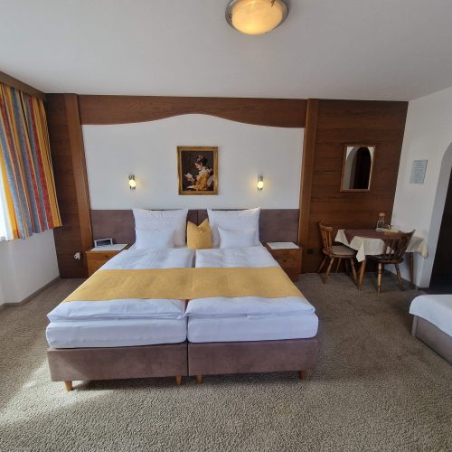 gaestehaus-burgi-zillertal-tirol-zimmer-2